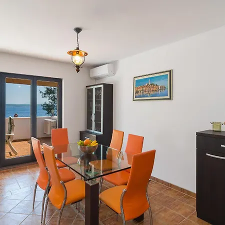 2 Bedroom Awesome In * Stomorska